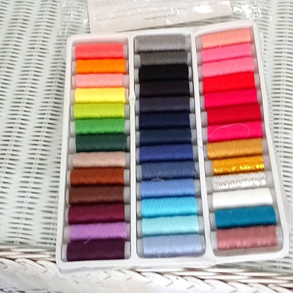 Colorful threads - Picture 2 of 2